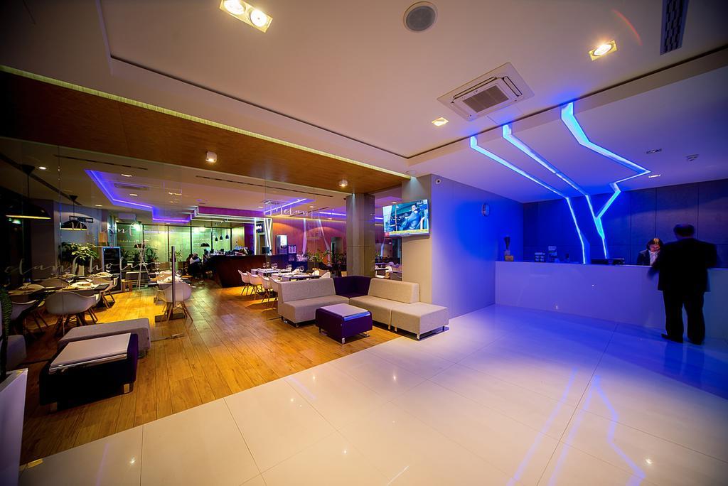 Rest Apartments فروتسواف المظهر الخارجي الصورة